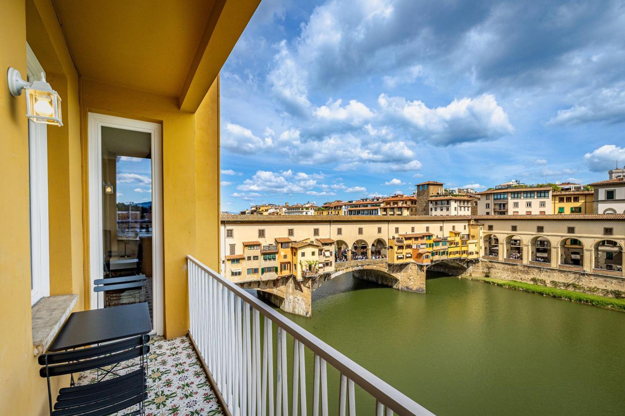 Yd Balcony On Pontevecchio View Apartamento Florença Exterior foto