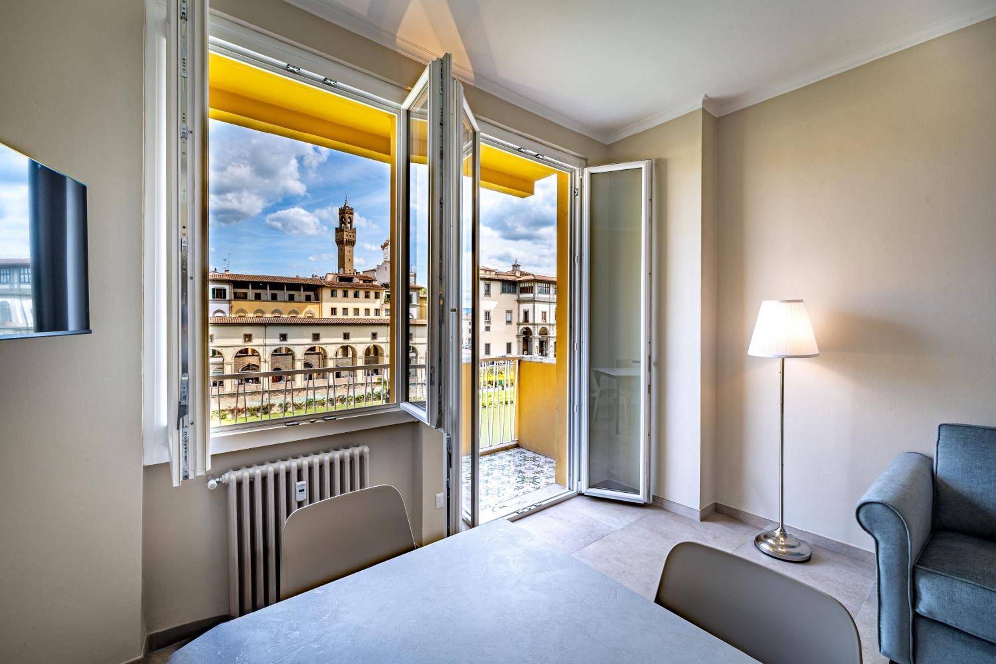 Yd Balcony On Pontevecchio View Apartamento Florença Exterior foto