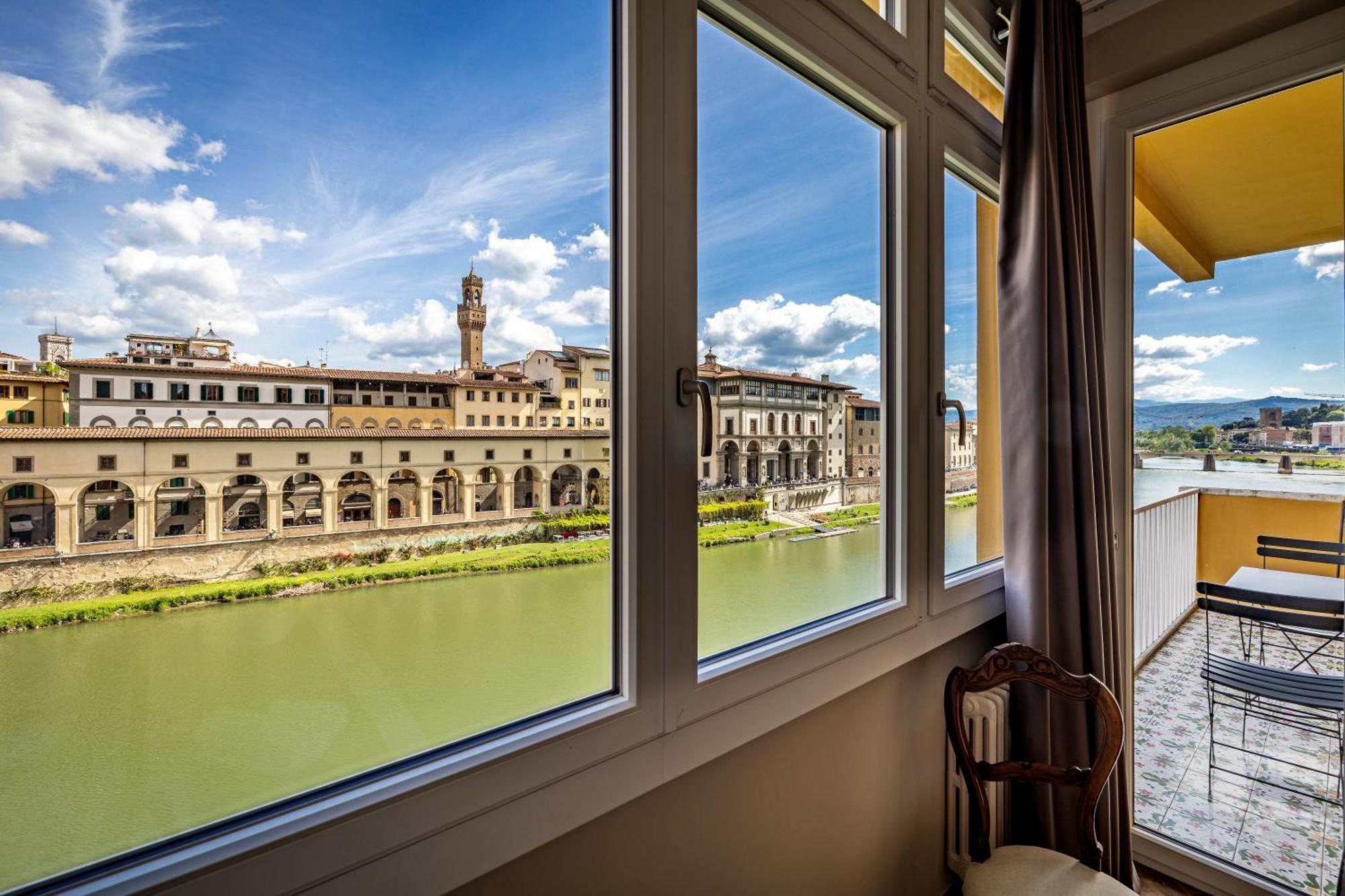 Yd Balcony On Pontevecchio View Apartamento Florença Exterior foto